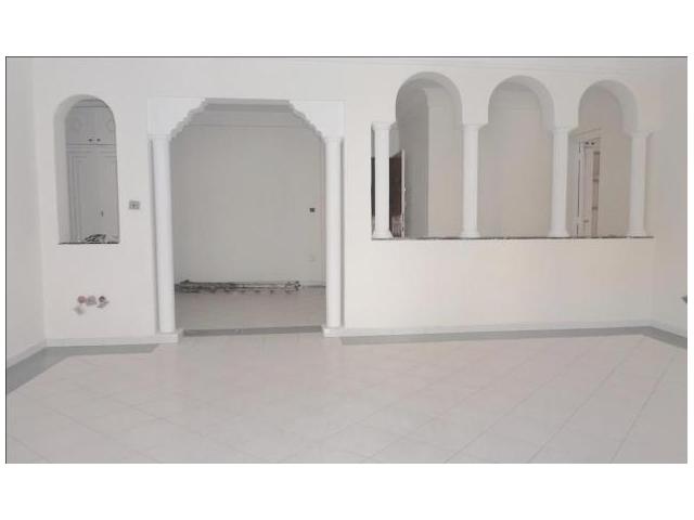 Photo SPACIEUX BUREAU VC UN GRAND BALCON TRAVERSANT image 3/4