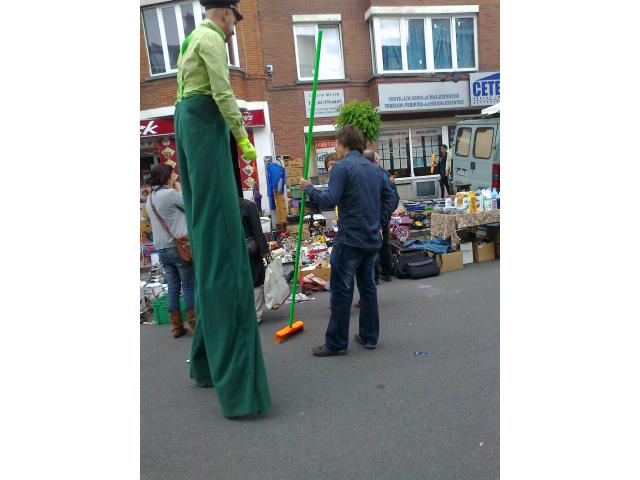 Photo Spectacle de clown, artiste de rue, mime, faux serveur, échassier, clown image 3/6