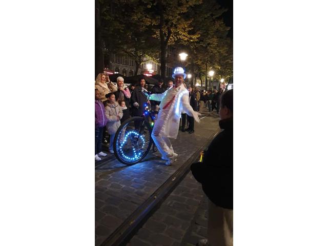 Photo Spectacle pour Saint Nicolas, Noël, vos fêtes,... Des animations de rue pour égayer vos marchés de N image 3/6