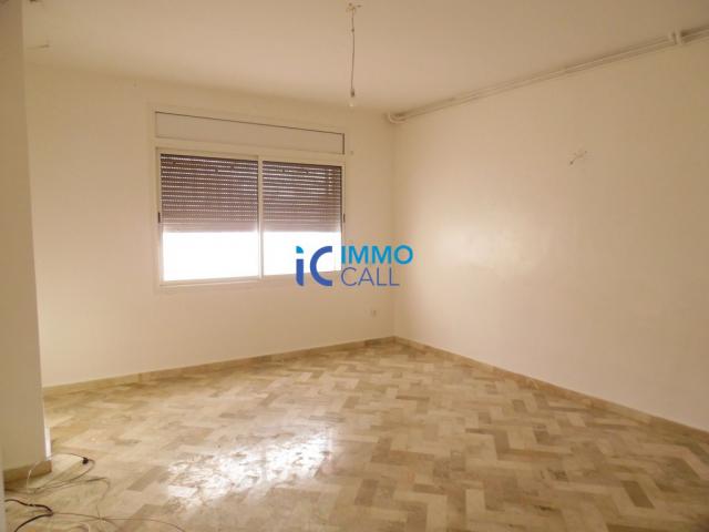 Photo Sublime Villa de 2200 m² en location située à Souissi image 3/6