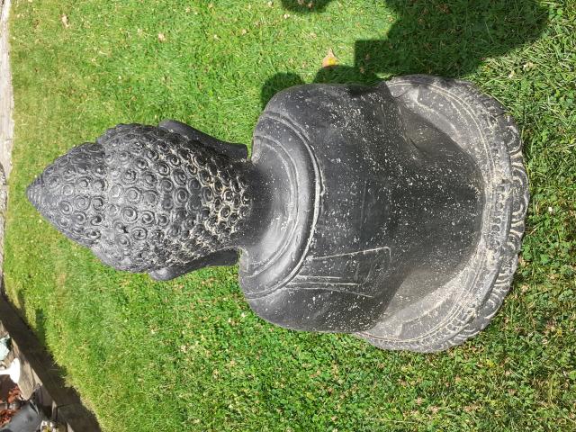 Photo SUPERBE BOUDDHA EN PIERRE PATINEE (hauteur 80 cm). image 3/6