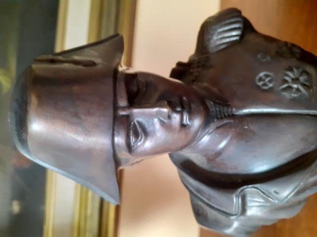 Photo Superbe buste de Napoléon en bronze sur socle en bois. image 3/6