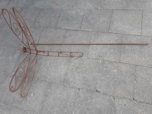 Photo SUPERBE LIBELLULE EN FER FORGE (pique de jardin) image 3/6
