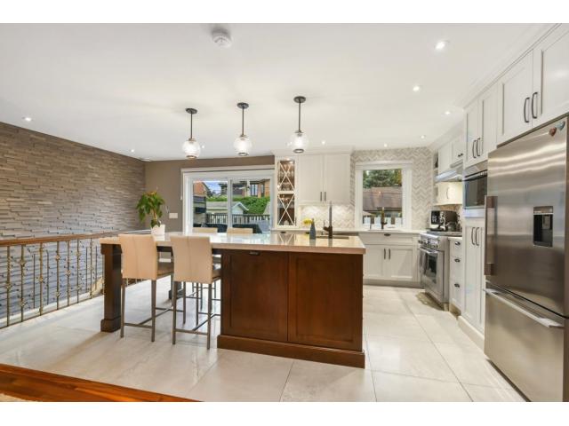 Photo Superbe maison refaite à 100% haut de gamme à Boucherville (Quebec) image 3/6