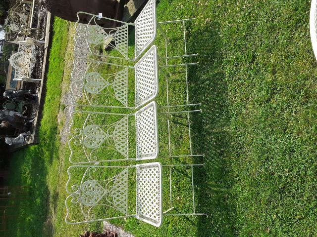 Photo Superbe set de jardin en fer forgé et fonte(4 chaises et 1 table image 3/5