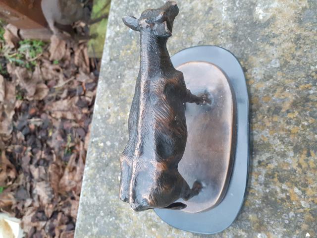 Photo SUPERBE VACHE EN BRONZE SUR SOCLE MARBRE image 3/6