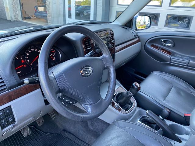 Photo Suzuki Grand Vitara 4X4 abordable, stylo et voiture bien entretenue image 3/3
