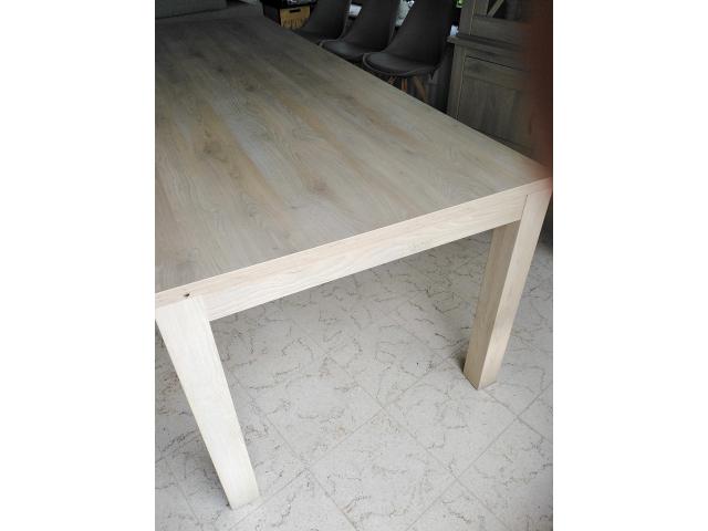 Photo table image 3/3