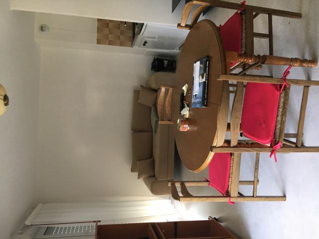 Photo Table chêne et 4 chaises image 3/3