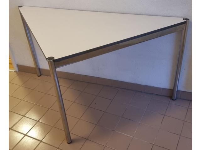 Photo Tables de bureau USM Haller image 3/4