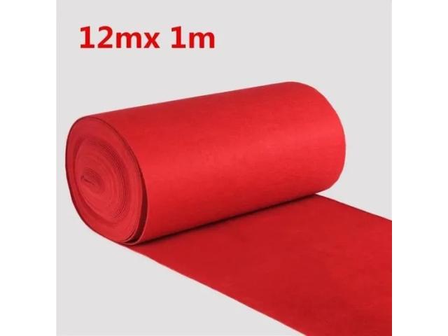 Photo TAPIS ROUGE ET POTELETS A LOUER image 3/3
