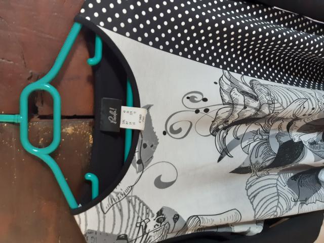 Photo TEE-SHIRT NOIR MOTIFS MARQUE image 3/3