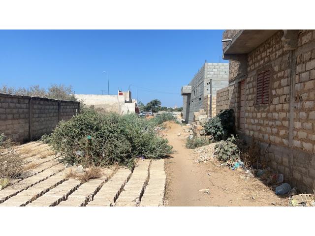 Photo Terrain 300 mètres carrés à vendre à Saly, Sénégal image 3/5