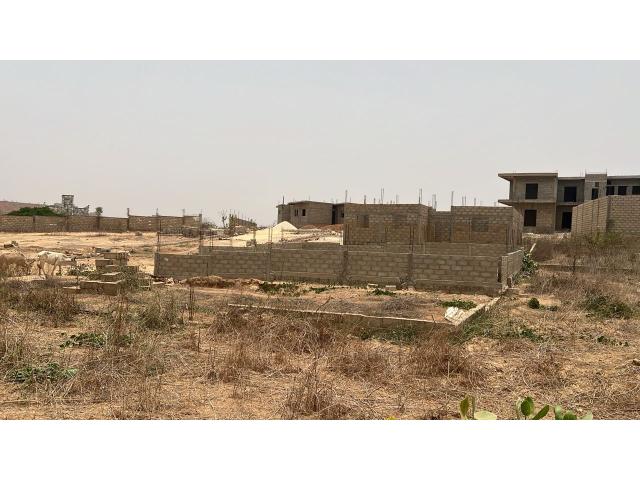 Photo Terrain de 225 mètres carrés à vendre à yenne Sénégal image 3/4