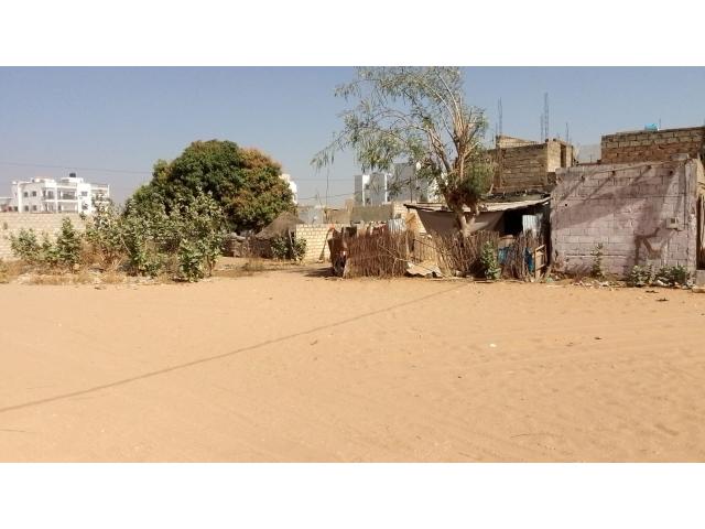 Photo Terrain de 300 mètres carrés à vendre à Saly Sénégal image 3/4