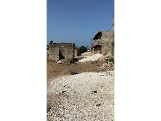 Photo Terrain de 300 mètres carrés à vendre à Saly Sénégal image 3/4