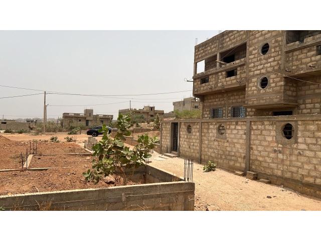 Photo Terrain de 300 mètres carrés à vendre à Yenne Sénégal image 3/3