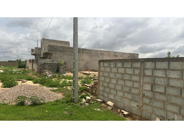 Photo Terrain de 500 mètres carrés à vendre à Nguékhokh Sénégal image 3/3