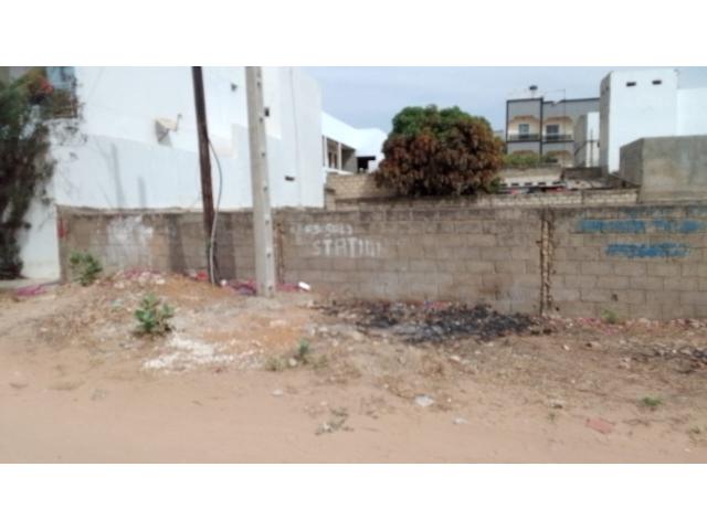Photo Terrain de 600 mètres carrés à vendre à Saly Sénégal image 3/4