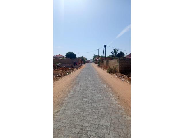 Photo Terrain de 700 mètres carrés à vendre à Somone Sénégal image 3/3