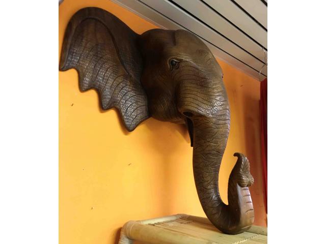 Photo tête d'éléphant en bois d'acacia - H: 110 cm image 3/3