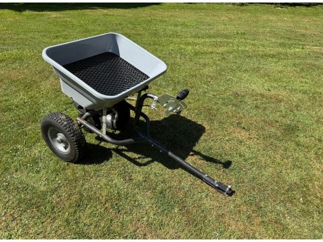 Photo Tondeuse autoportée JOHN DEERE X165 120 h + accessoires image 3/5