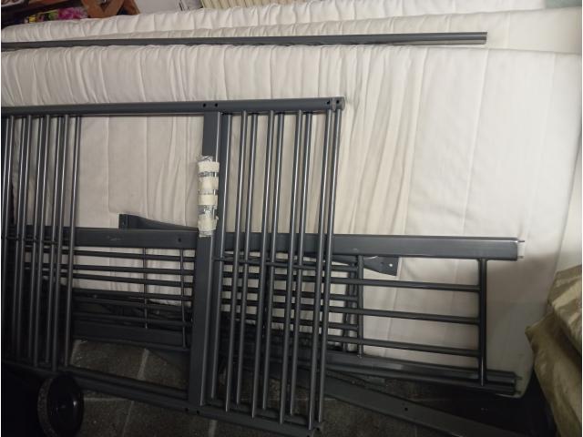 Photo TOP ! Lits superposés IKEA gris SVARTAR avec 2 matelas image 3/3