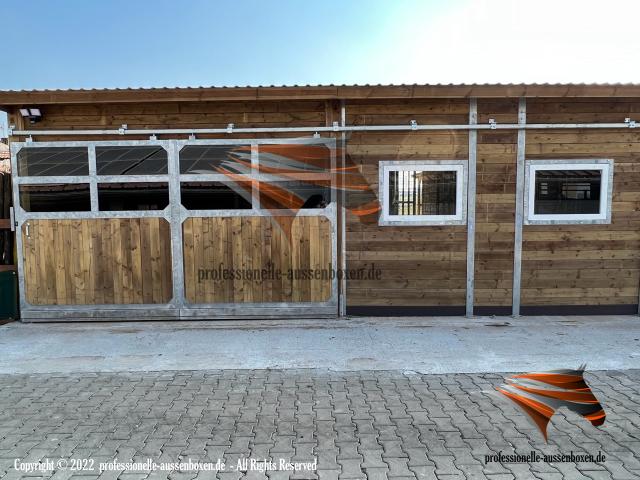 Photo TOP Porte de paddock | Portails et portes d'écurie | Porte coulissante pour écurie image 3/6