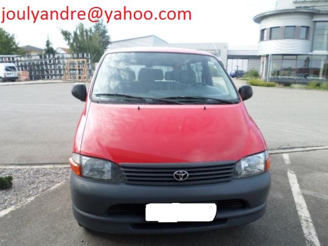 Photo Toyota HiAce D-4D 9 places Monospace image 3/3