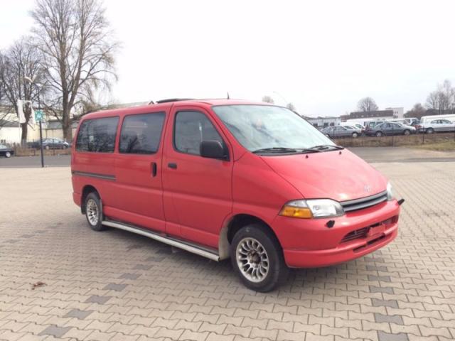 Photo Toyota HiAce D Lang Occasion image 3/4