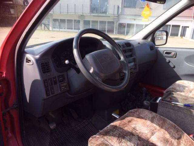 Photo Toyota HiAce D Lang Occasion image 3/3