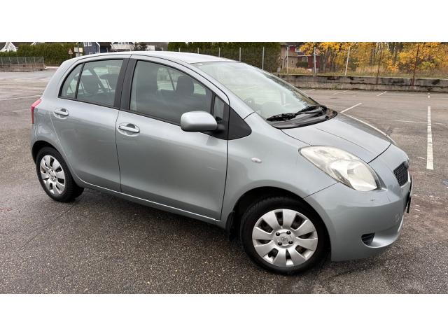 Photo Toyota YARIS 100 VVT-I CONFORT 5P image 3/4