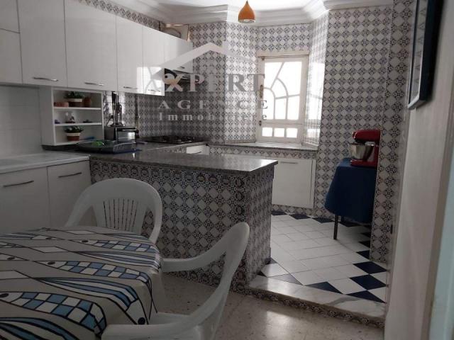 Photo un joli étage de villa de haute standing  richement meublé situé à sahloul image 3/4