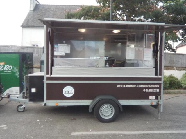 Photo URGENT! VENDS REMORQUE FOOD TRUCK EQUIPEE image 3/4