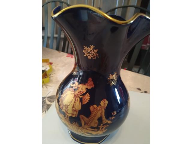Photo Vase en porcelaine de Limoges image 3/4