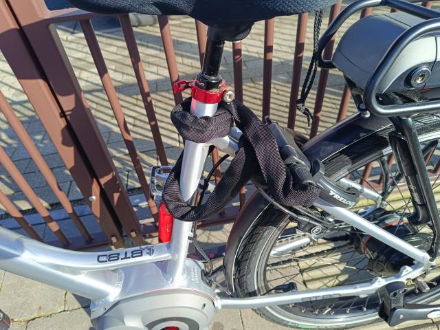 Photo Vélo électrique dame comme neuf image 3/6