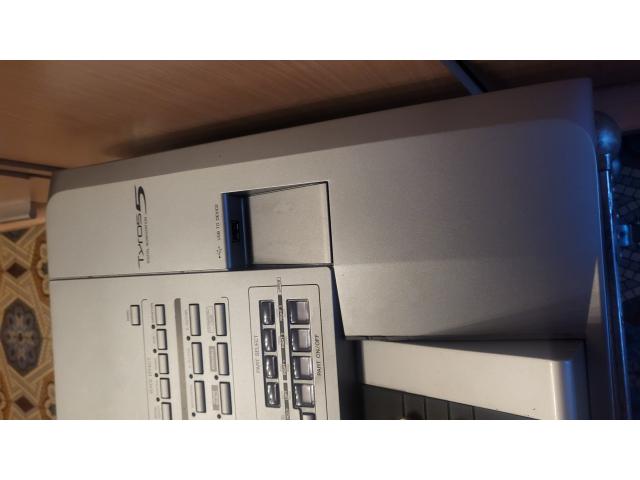 Photo Vend clavier accordeon Tyros 5 image 3/4
