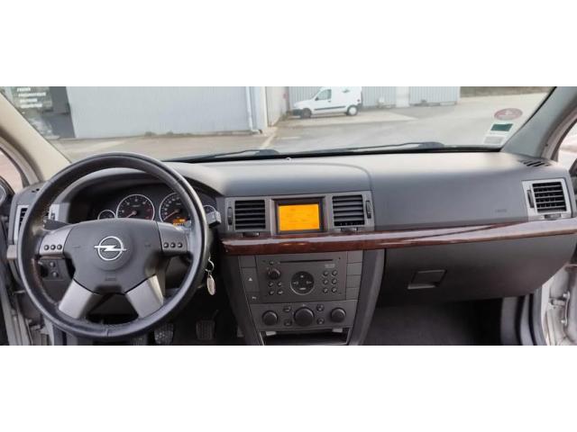 Photo Vend OPEL VECTRA 1,9 CDTI BREAK 2004 image 3/4