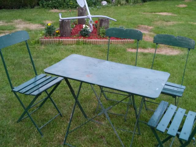 Photo Veritable table et 4 chaises bistro 1950 image 3/3
