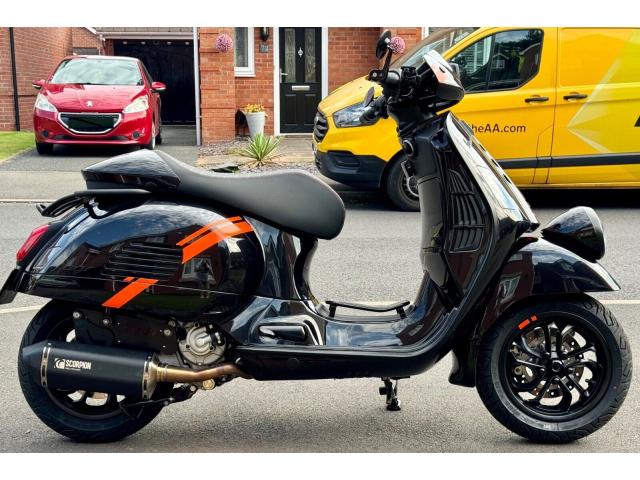 Photo Vespa GTV 300 HPE 2024 image 3/4