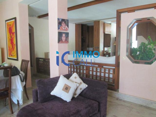 Photo Villa de 2100 m² à vendre située à Souissi image 3/6