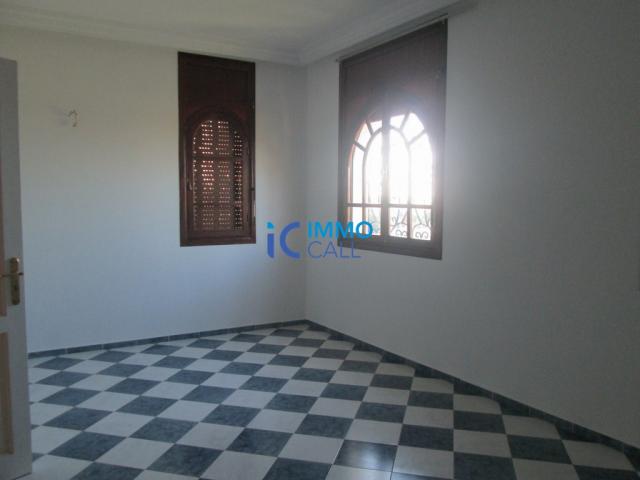 Photo Villa de standing 550 m² en location à Hay Riad image 3/5