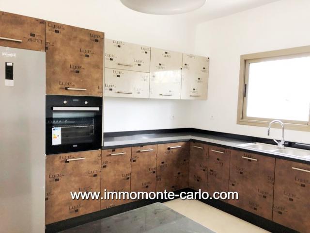 Photo Villa neuve avec piscine à louer à Souissi RABAT image 3/4