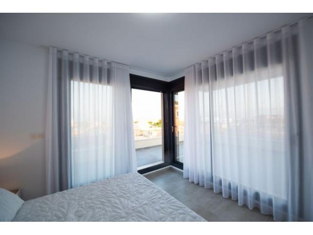 Photo Villa neuve avec piscine en Espagne clé en main image 3/6