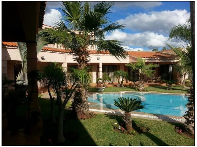 Photo Villa prestigieuse avec piscine et jardin sur 1H à Bouskoura image 3/6