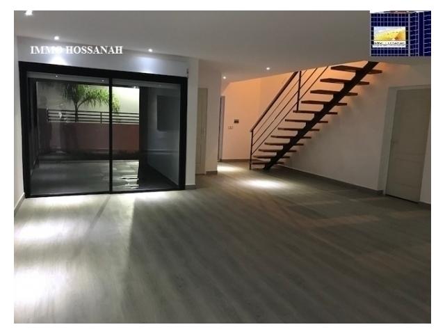 Photo VILLA T5 DE STANDING A VENDRE A MANDROSOA IVATO Réf:VV301100232 image 3/3