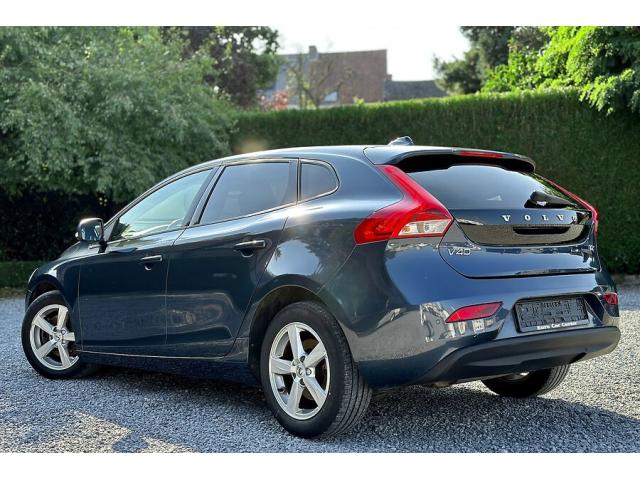 Photo Volvo V40 2.0 T2 Sport Edition - 10 2018 image 3/6