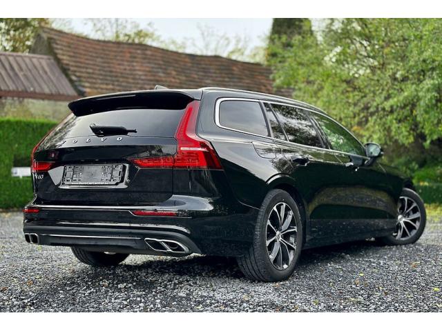 Photo Volvo V60 2.0 D3 PRO Geartronic - 06 2020 image 3/6
