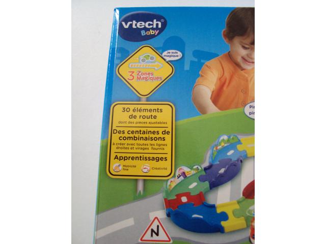 Photo Vtech, Tut tut bolides, 30 éléments de route, 1 an -  5 ans, état neuf image 3/3