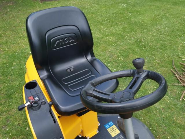 Photo 2020 STIGA Park 740 PWX 110cm 18HP V-Twin Essence 4WD image 4/4